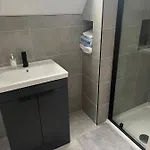 Large Newly Refurbished Lakeside With Optional Private Hot Tub Duneena