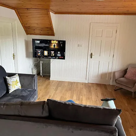 Large Newly Refurbished Lakeside With Optional Private Hot Tub Domek alpejski Duneena