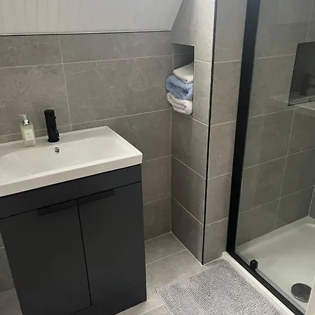 Large Newly Refurbished Lakeside With Optional Private Hot Tub Duneena