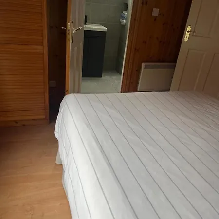 Dağ evi Large Newly Refurbished Lakeside With Optional Private Hot Tub Duneena