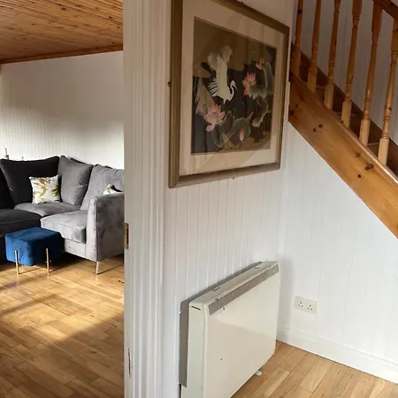 Domek alpejski Large Newly Refurbished Lakeside With Optional Private Hot Tub Duneena