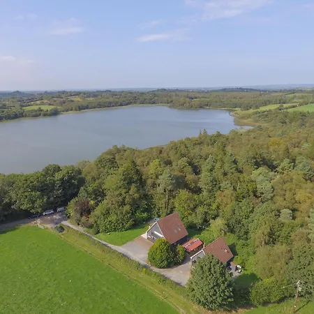 Large Newly Refurbished Lakeside With Optional Private Hot Tub