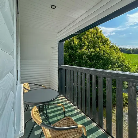 Large Newly Refurbished Lakeside With Optional Private Hot Tub Alpehytte