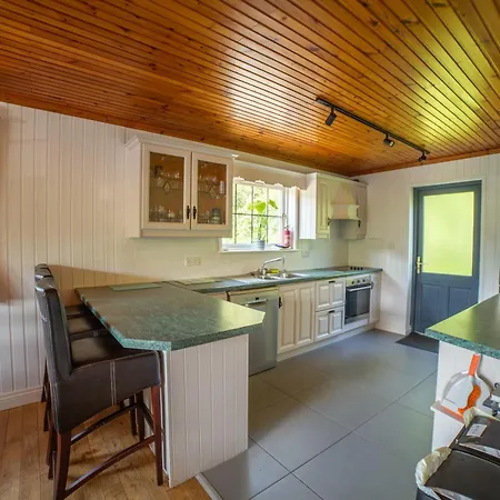 Large Newly Refurbished Lakeside With Optional Private Hot Tub Domek alpejski *