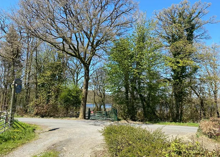 Large Newly Refurbished Lakeside With Optional Private Hot Tub Domek alpejski Duneena