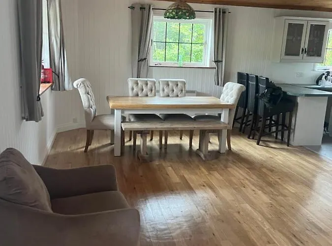 Large Newly Refurbished Lakeside With Optional Private Hot Tub * Duneena