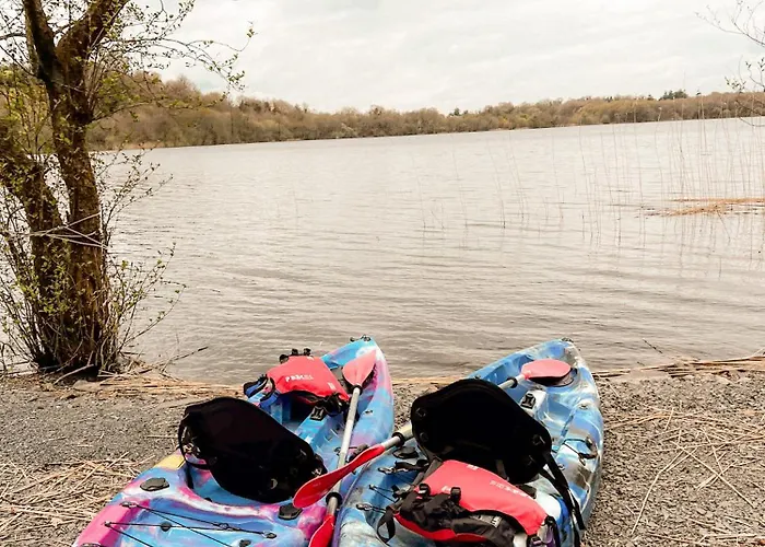 Large Newly Refurbished Lakeside With Optional Private Hot Tub *