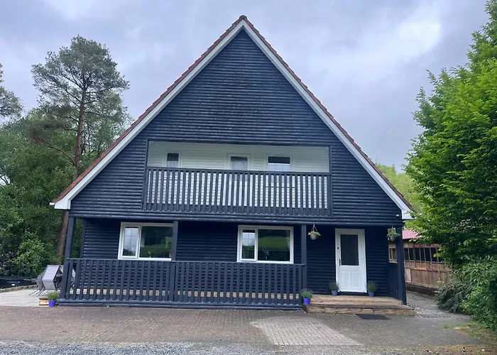 Large Newly Refurbished Lakeside With Optional Private Hot Tub 木屋 Duneena