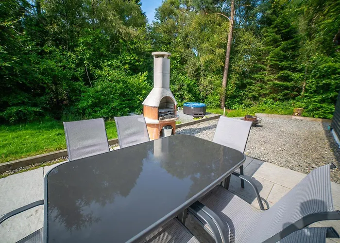 木屋 Large Newly Refurbished Lakeside With Optional Private Hot Tub *